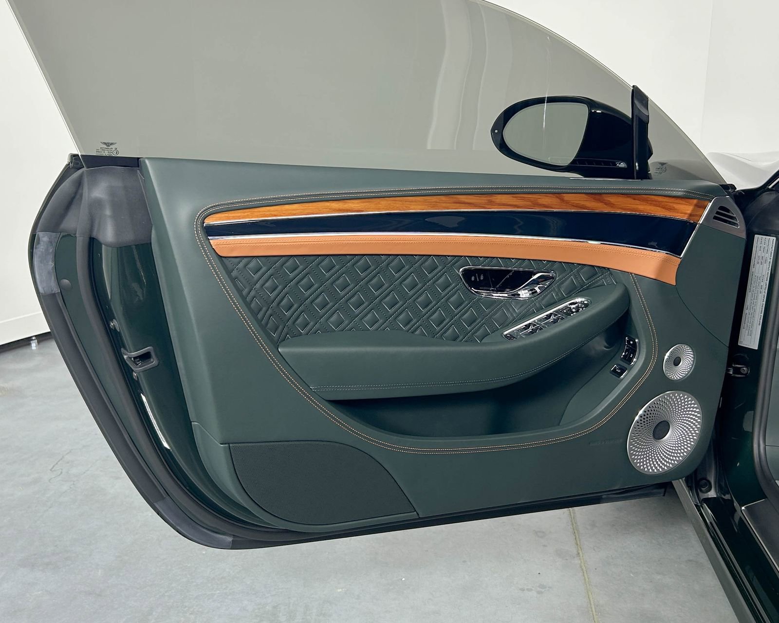 Used 2024 Bentley Continental GT V8 image 12