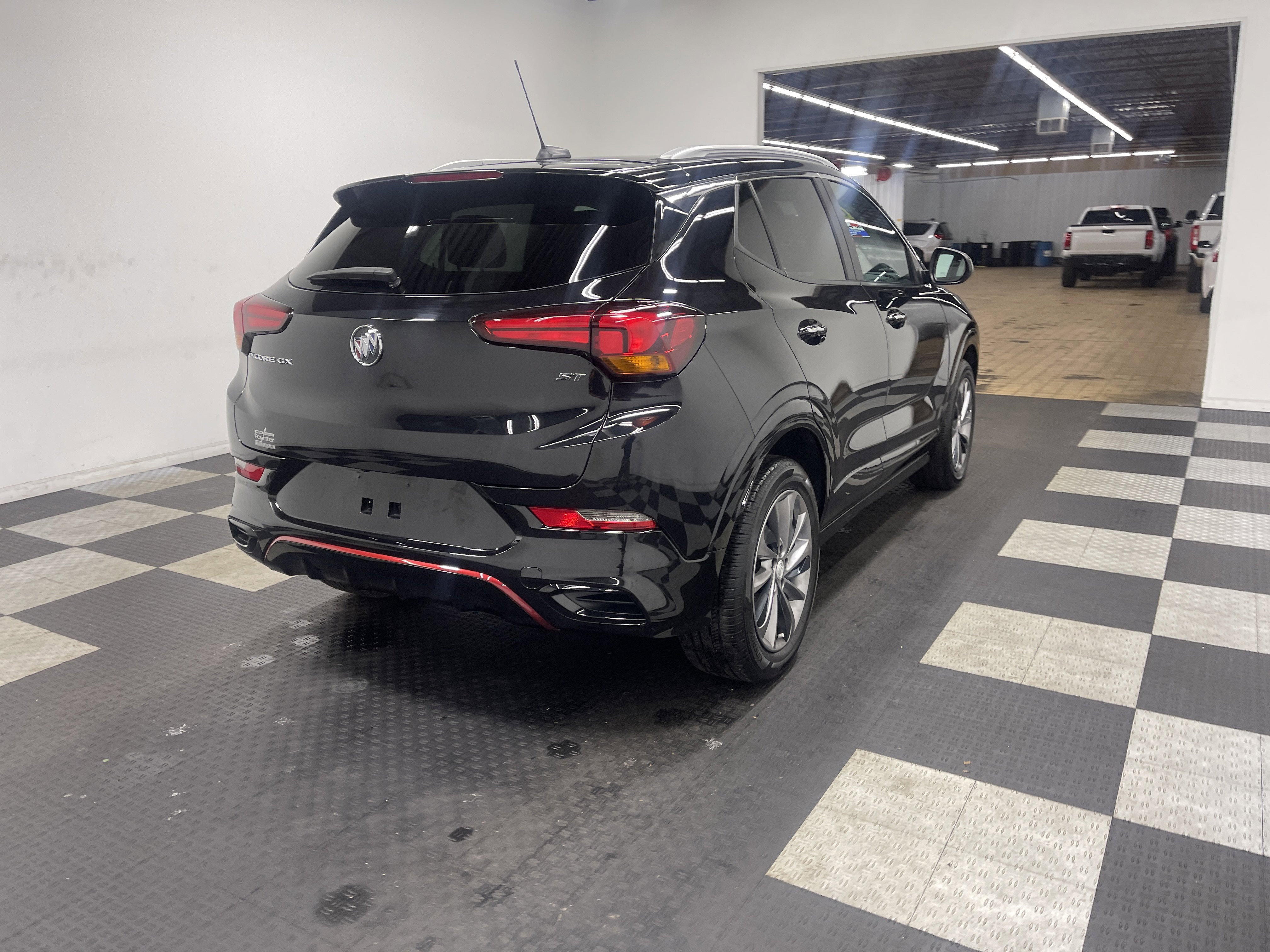 Used 2023 Buick Encore GX Select w/ Sport Touring Package image 5