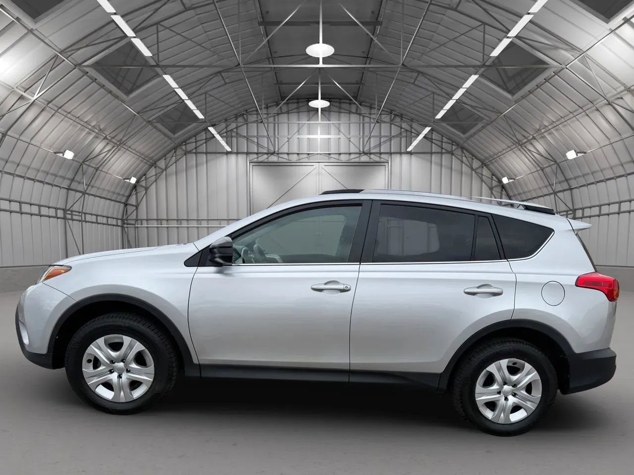 Used 2015 Toyota RAV4 LE AWD/4WD image 10