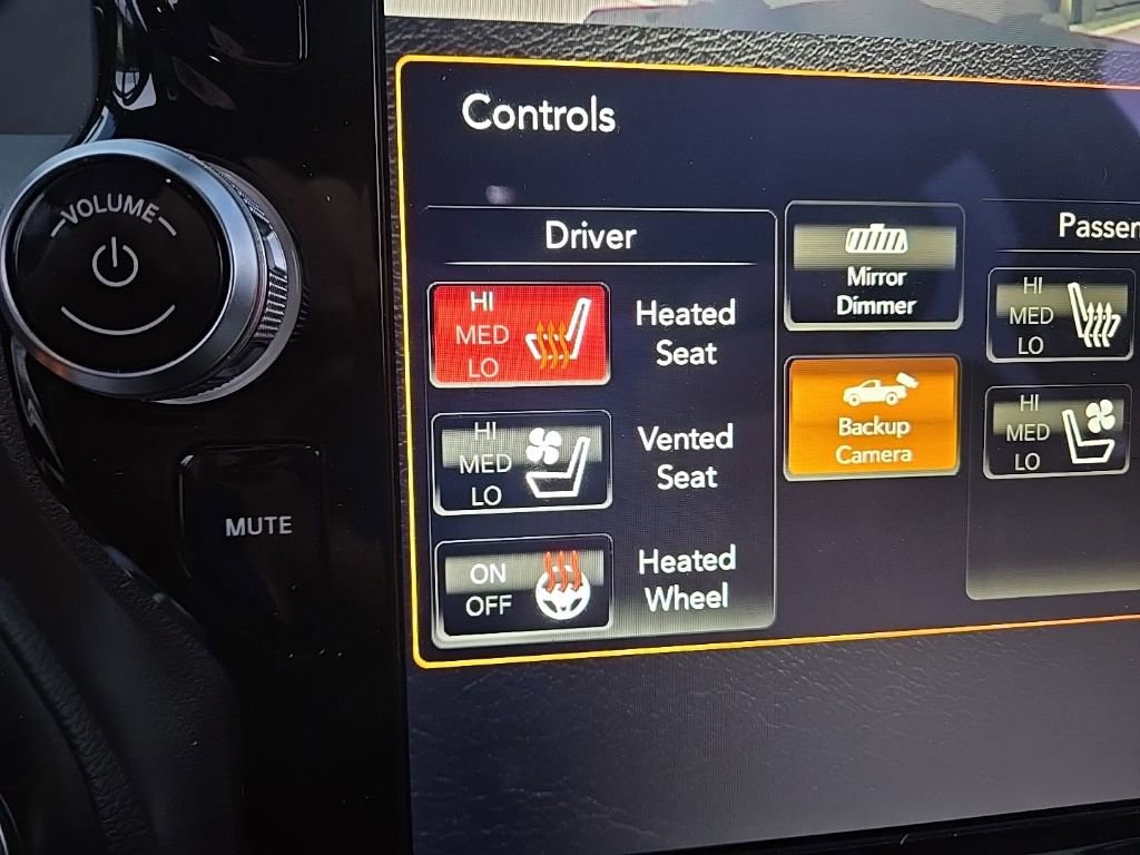 Used 2020 RAM 1500 Laramie image 27