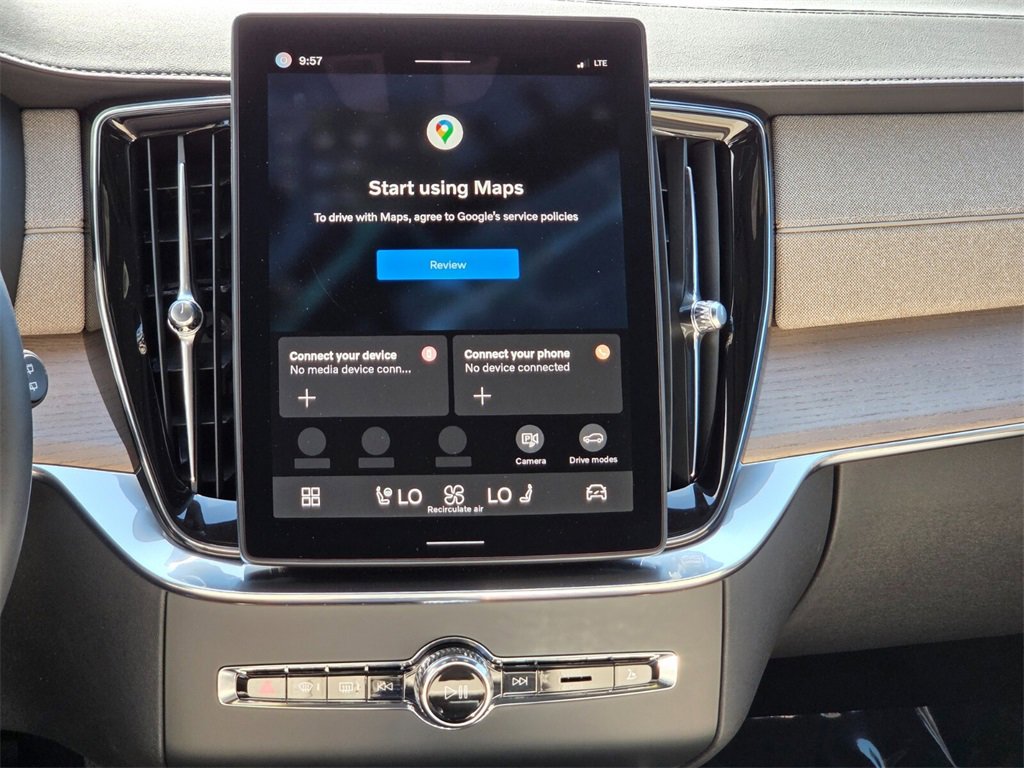 New 2026 Volvo XC90 B6 Plus w/ Protection Package Premier image 15