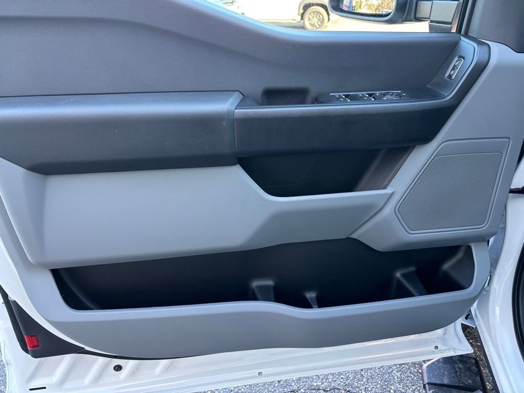 New 2026 Ford F250 XL w/ XL Chrome Package image 8