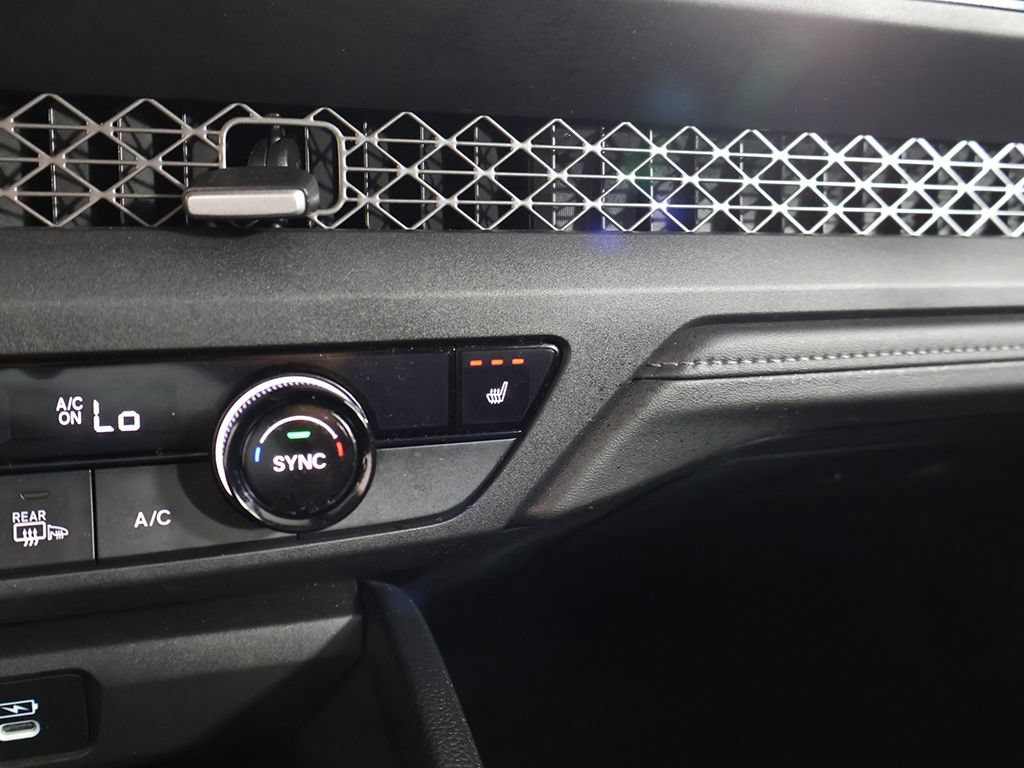 Used 2025 Honda Accord SE image 47