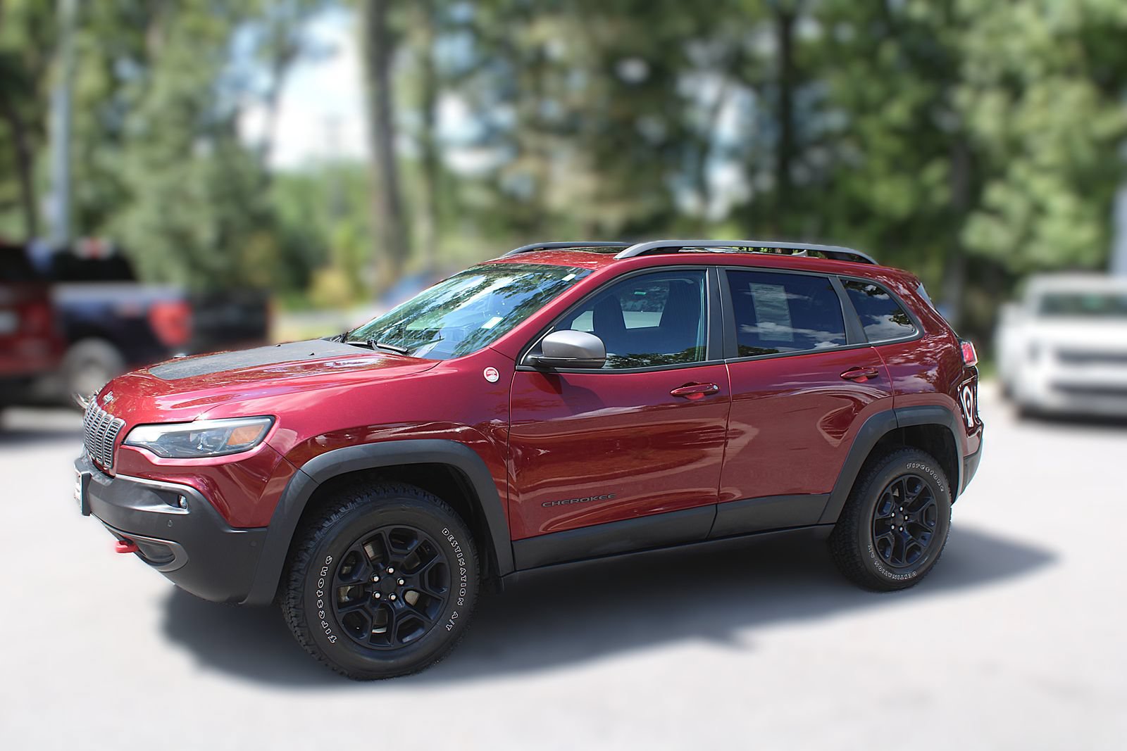 Used 2021 Jeep Cherokee Trailhawk w/ Sun, Sound & Nav Group AWD/4WD image 4