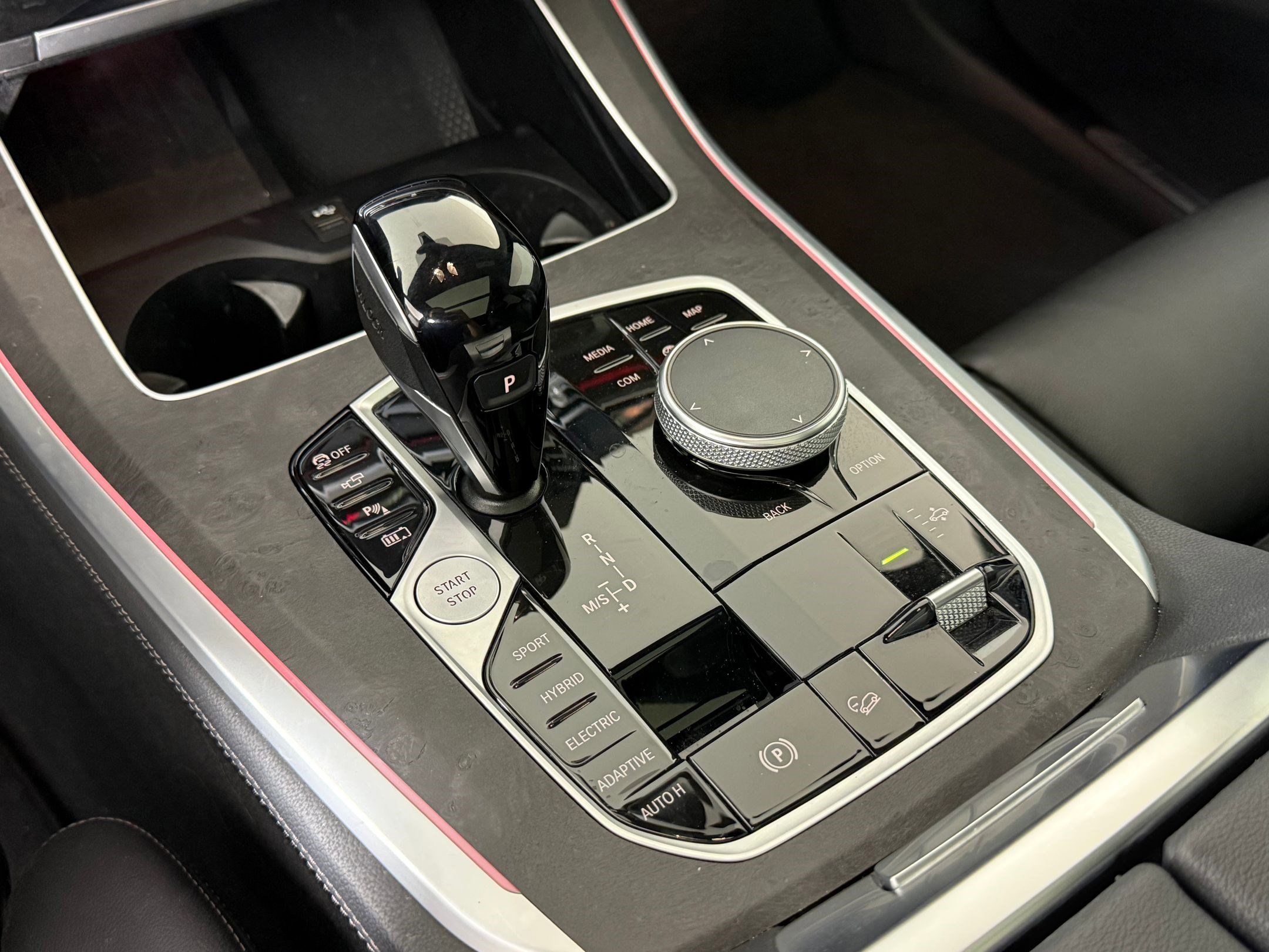 Used 2022 BMW X5 xDrive45e w/ M Sport Package image 16