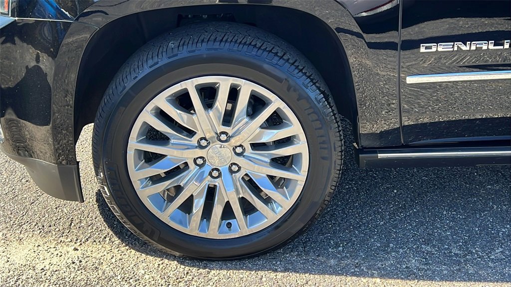 Used 2018 GMC Yukon Denali w/ Denali Ultimate Package image 9