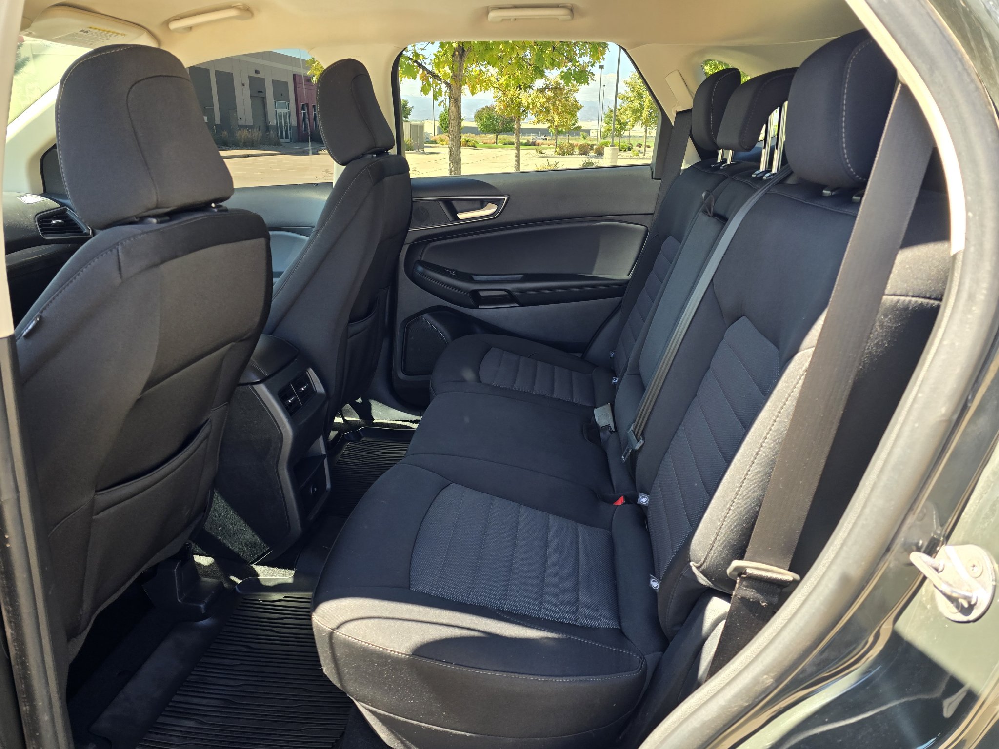 Used 2024 Ford Edge SE w/ Black Appearance Package AWD/4WD image 15