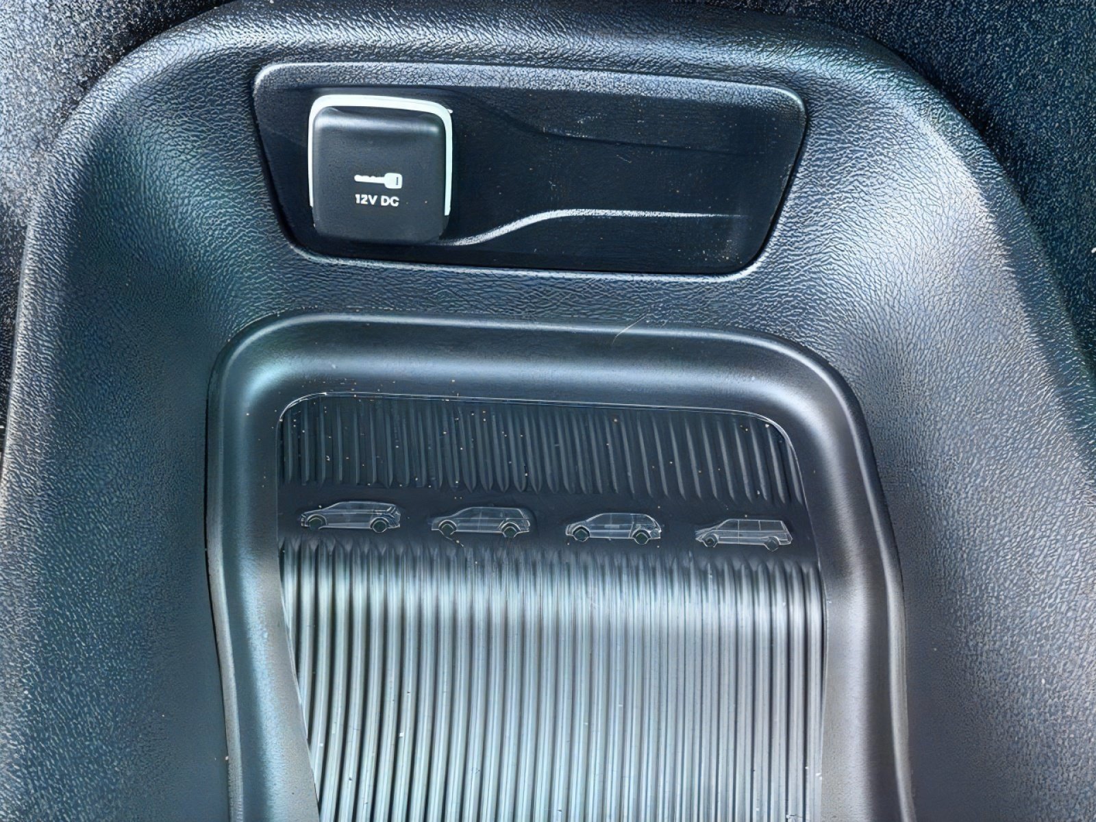 New 2026 Chrysler Voyager LX FWD image 29