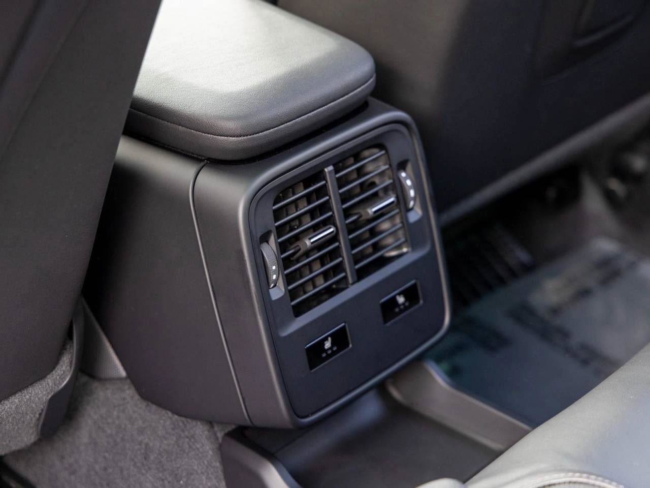 New 2025 Porsche Taycan image 60