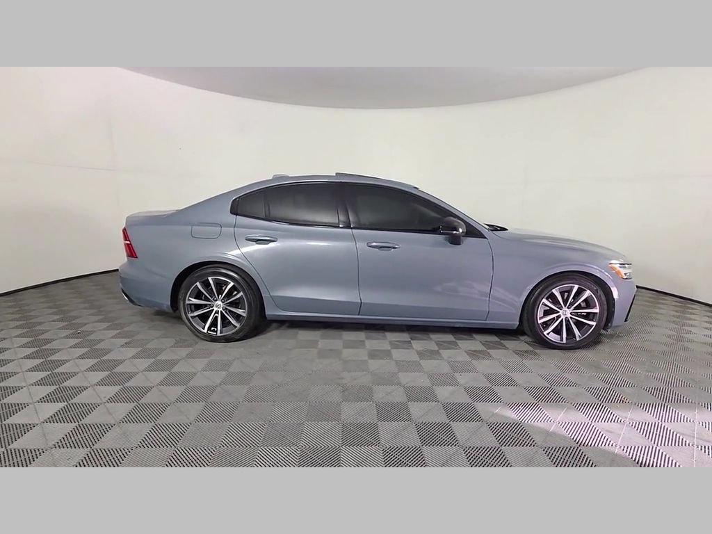 Used 2022 Volvo S60 B5 Momentum AWD/4WD image 37