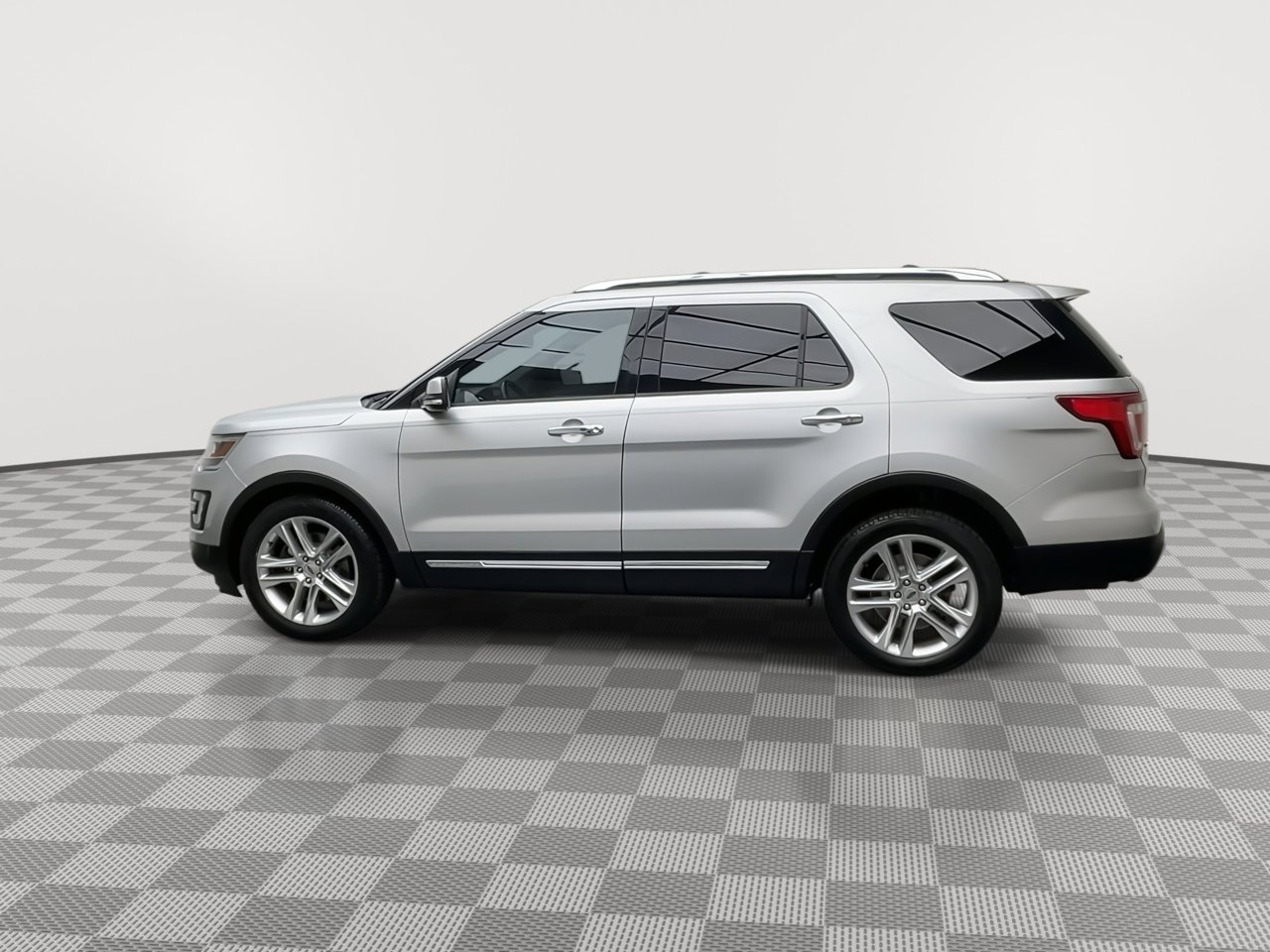 Used 2016 Ford Explorer Limited AWD/4WD image 41