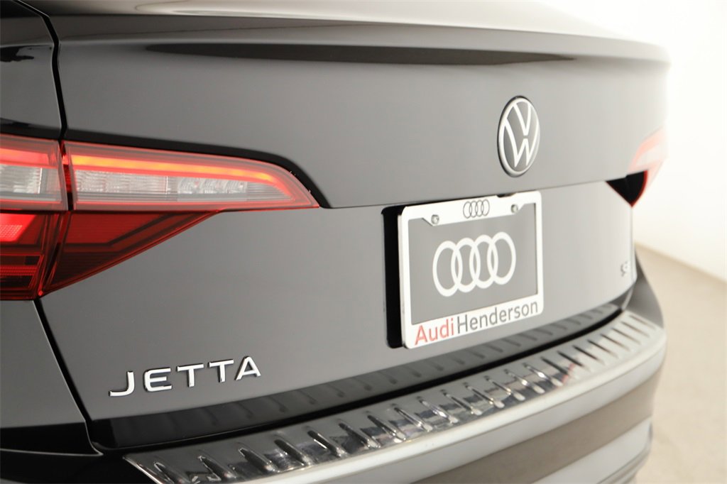 Used 2023 Volkswagen Jetta SE image 30
