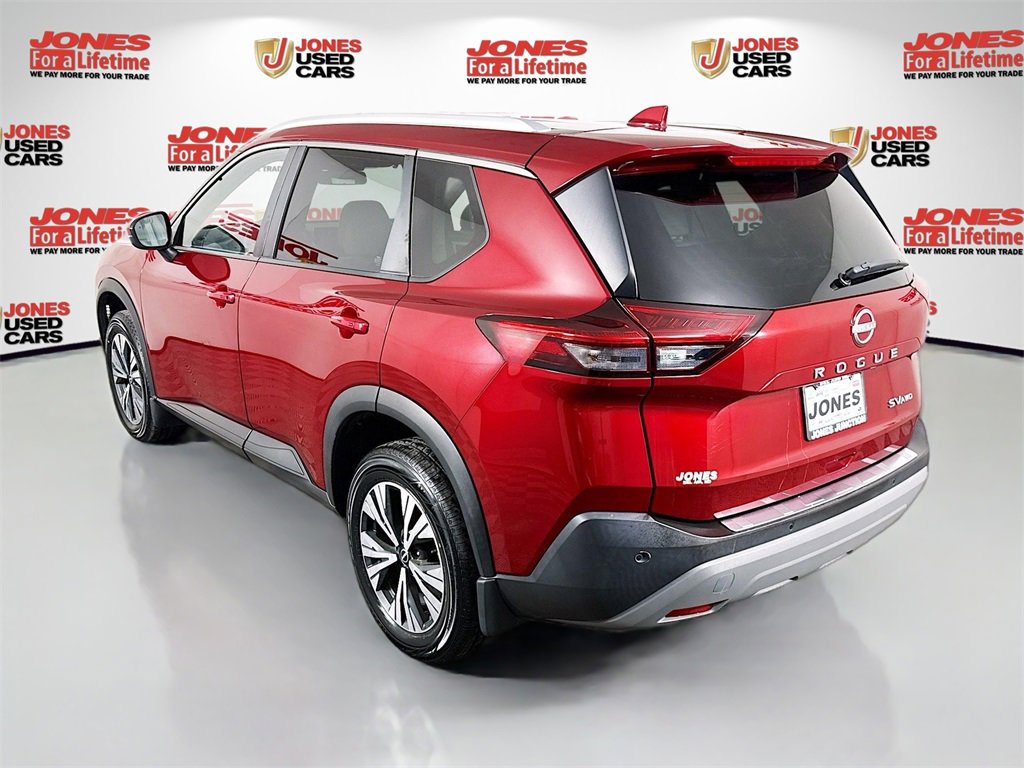 Used 2022 Nissan Rogue SV w/ SV Premium Package image 2