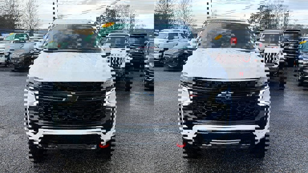 Used 2023 Chevrolet Tahoe Z71 w/ Luxury Package image 2