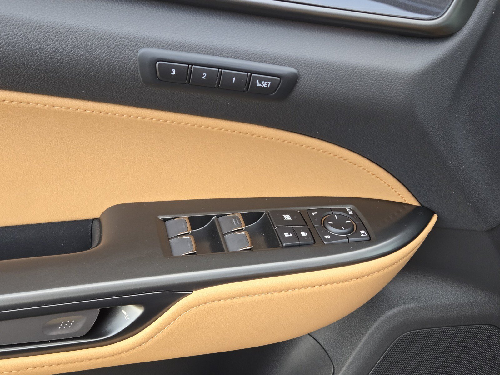 New 2026 Lexus NX 350h AWD w/ Premium Package image 9