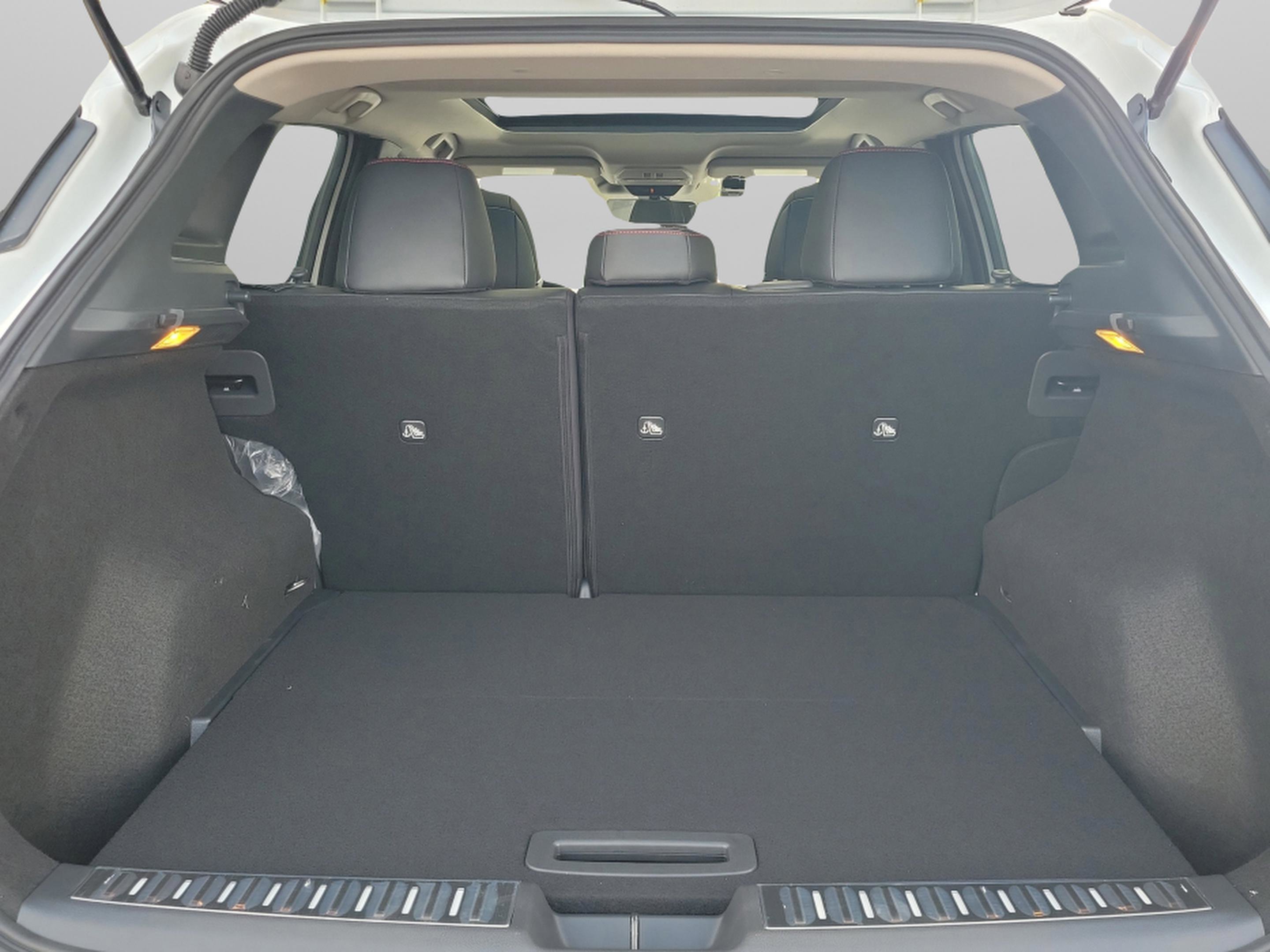 New 2026 Nissan Kicks SR w/ SR Premium Package image 10