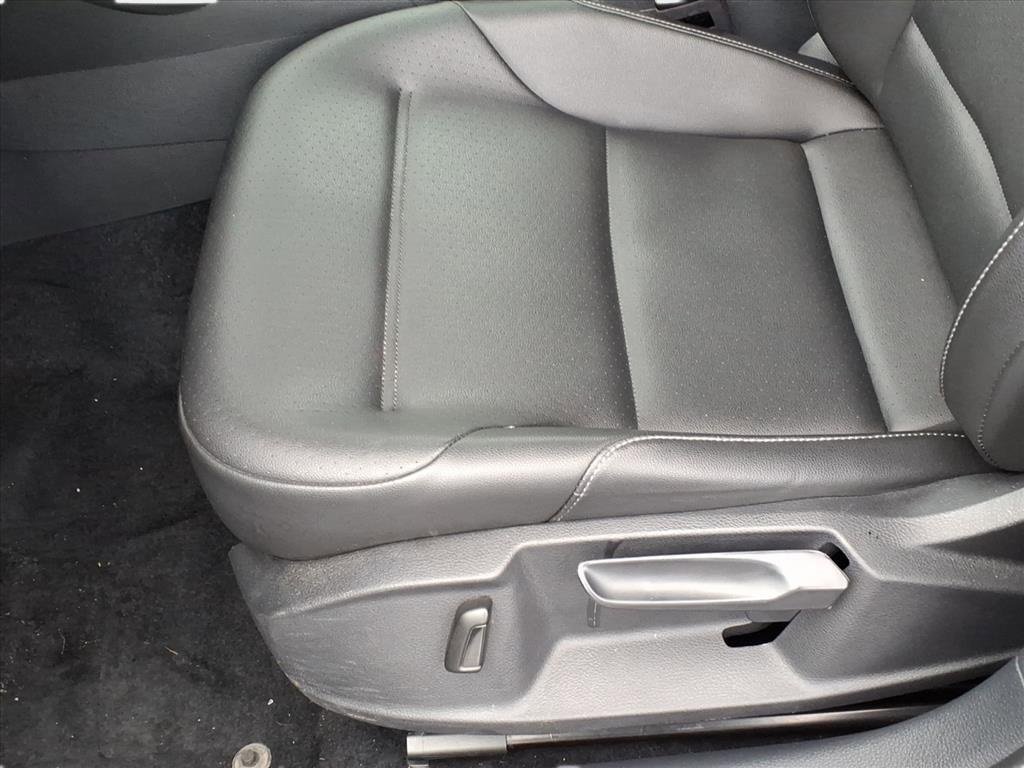 Used 2020 Volkswagen Golf 4-Door image 17