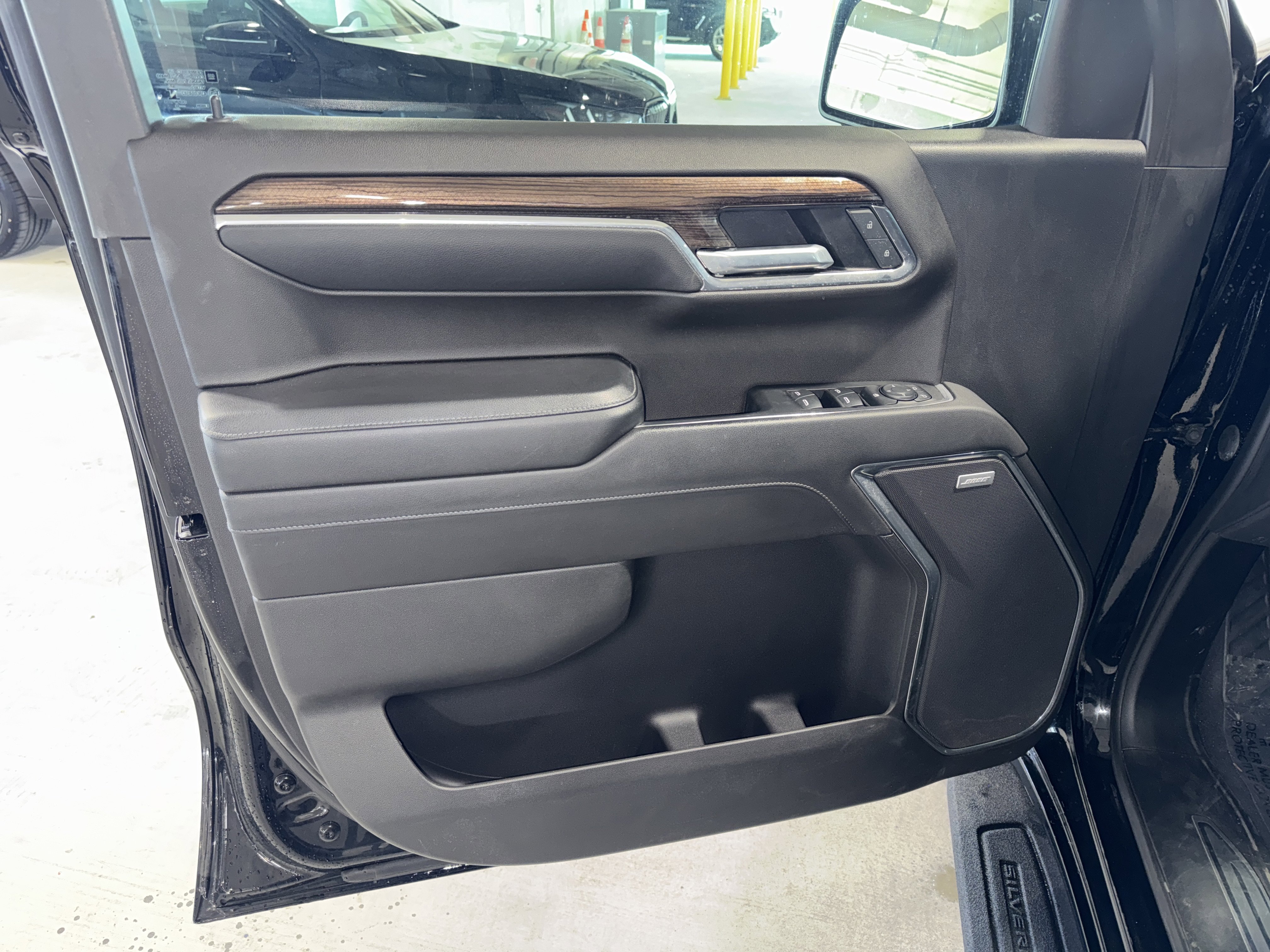 Used 2022 Chevrolet Silverado 1500 LT Trail Boss w/ LT Trail Boss Premium Package image 16