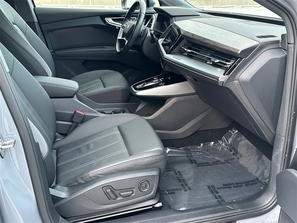 Used 2022 Audi Q4 e-tron Premium Plus w/ Premium Plus image 10