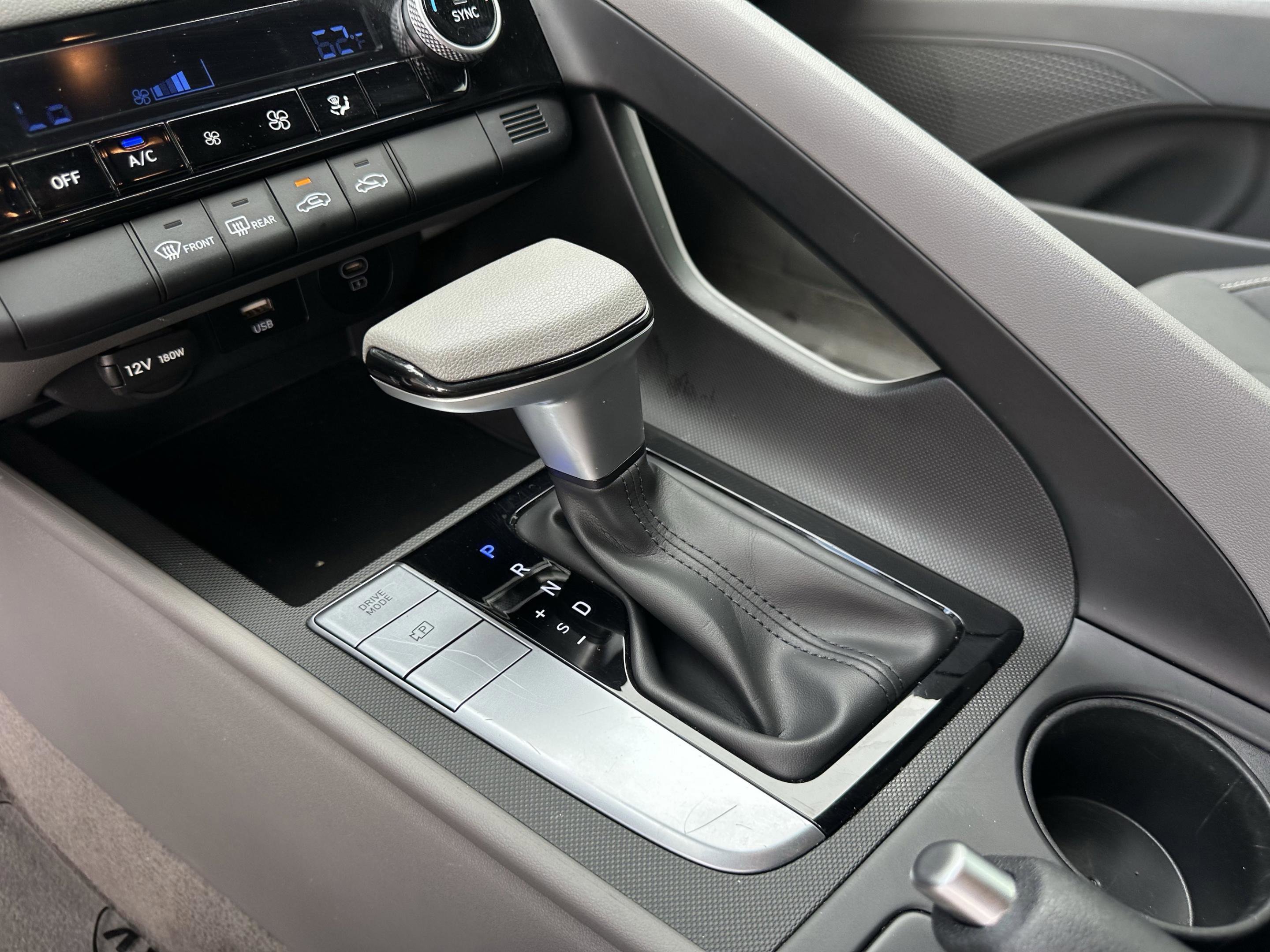 Certified 2024 Hyundai Elantra SEL image 27