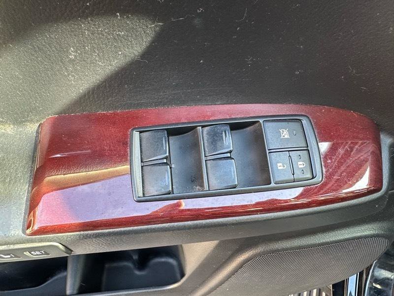 Used 2015 Lexus GX 460 w/ Premium Package AWD/4WD image 12