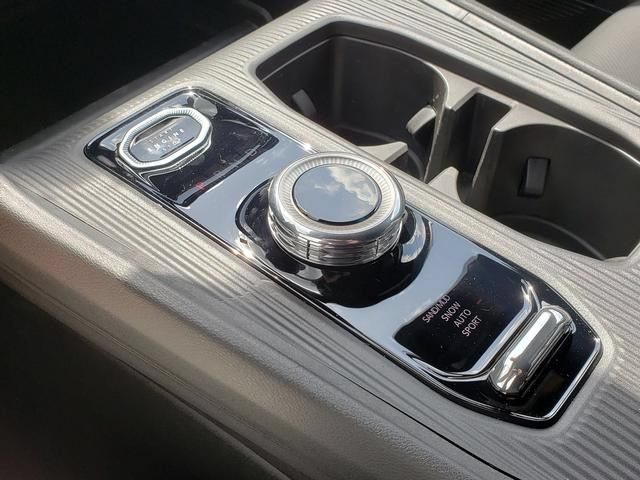 New 2026 Jeep Cherokee Limited AWD/4WD image 11