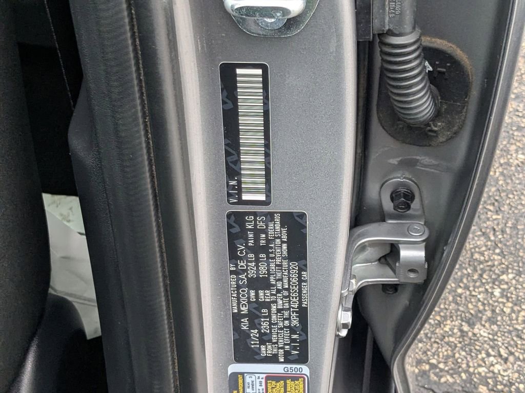 Used 2025 Kia K4 LXS image 30