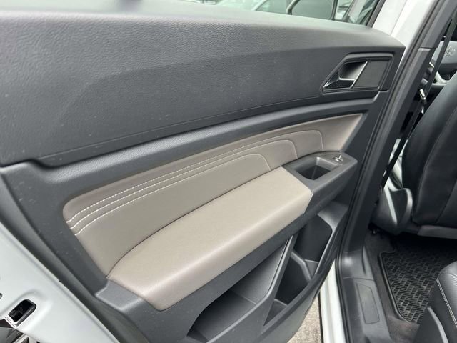Used 2022 Volkswagen Atlas Cross Sport SE image 13