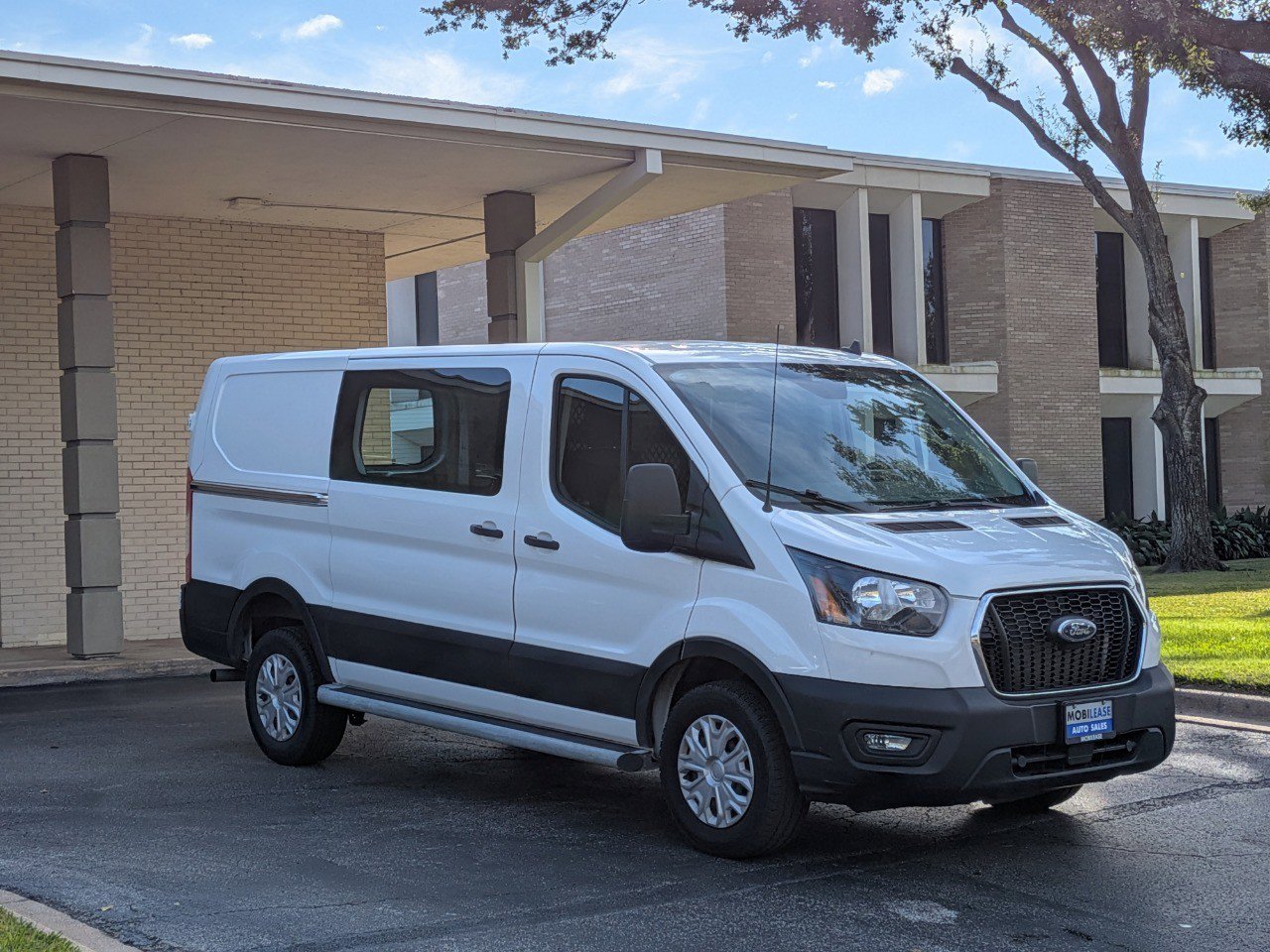 Used 2024 Ford Transit 250 Low Roof w/ Exterior Upgrade Package image 3