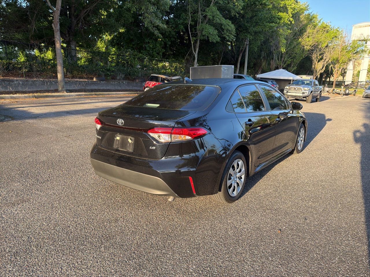 Used 2023 Toyota Corolla LE image 5