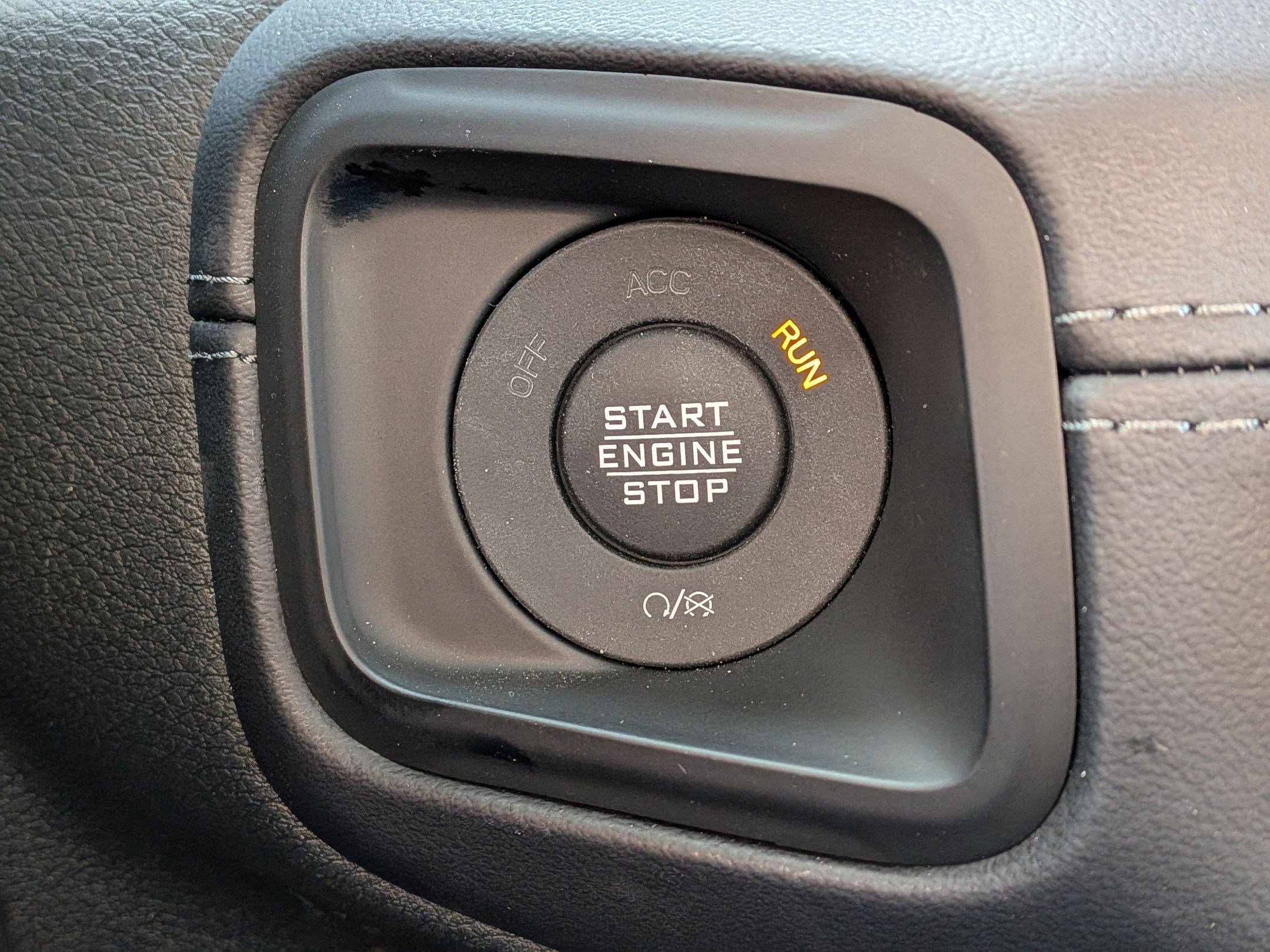 Used 2025 Jeep Gladiator Mojave w/ Convenience Group image 27