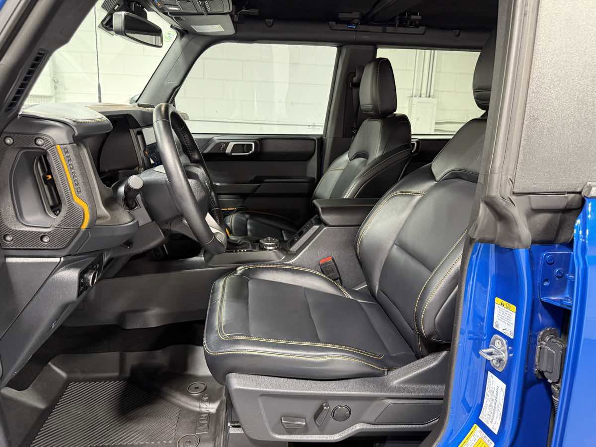 Used 2024 Ford Bronco Badlands image 15