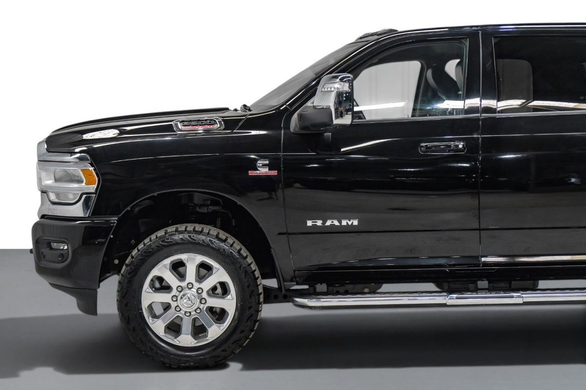 Used 2023 RAM 3500 Laramie AWD/4WD image 10