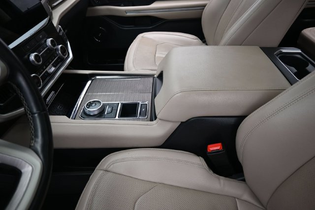Certified 2024 Ford Expedition Limited RWD image 27