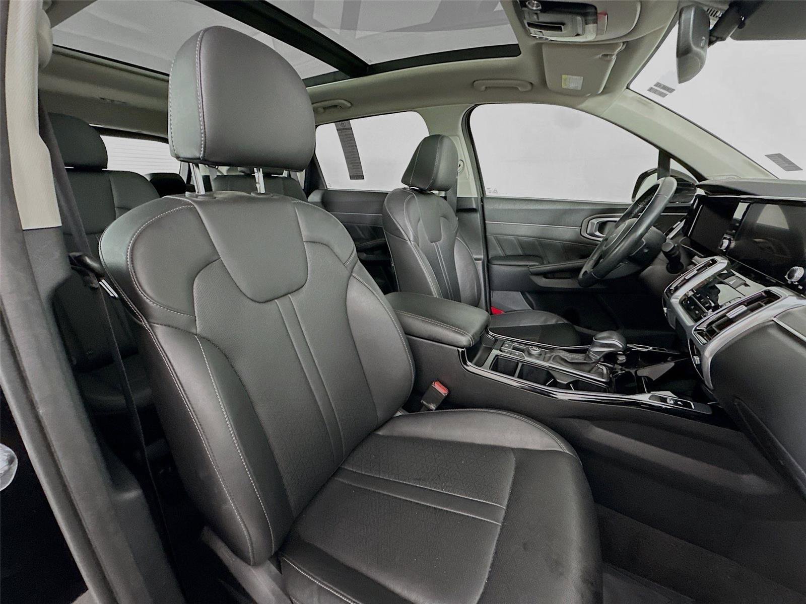 Used 2023 Kia Sorento SX image 47