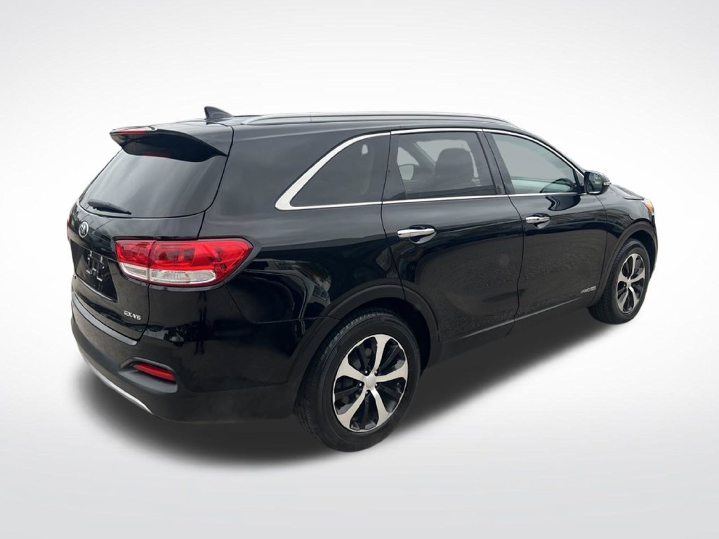 Used 2017 Kia Sorento EX w/ EX V6 Premium Package AWD/4WD image 45