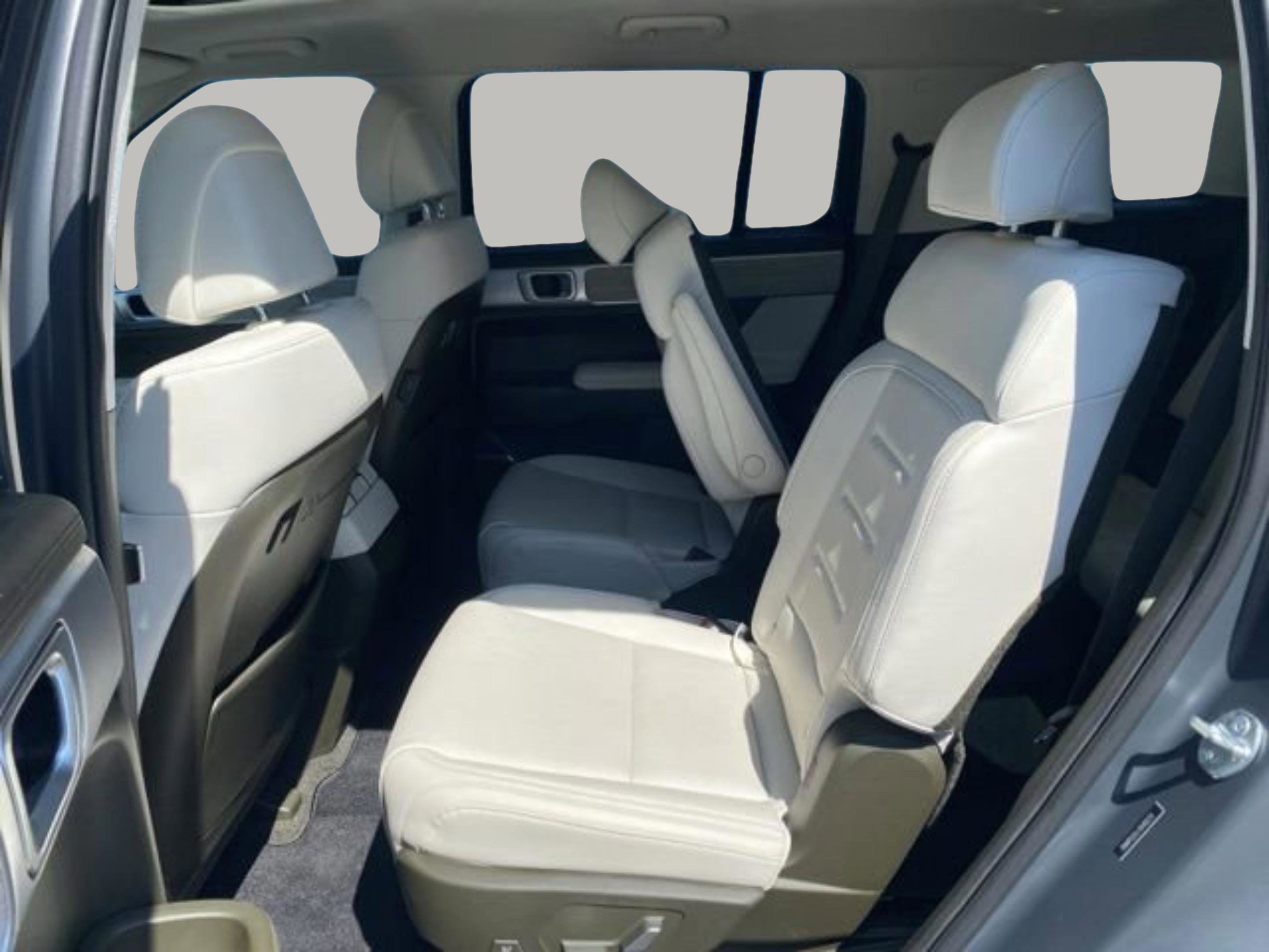Certified 2025 Hyundai Santa Fe Calligraphy image 29