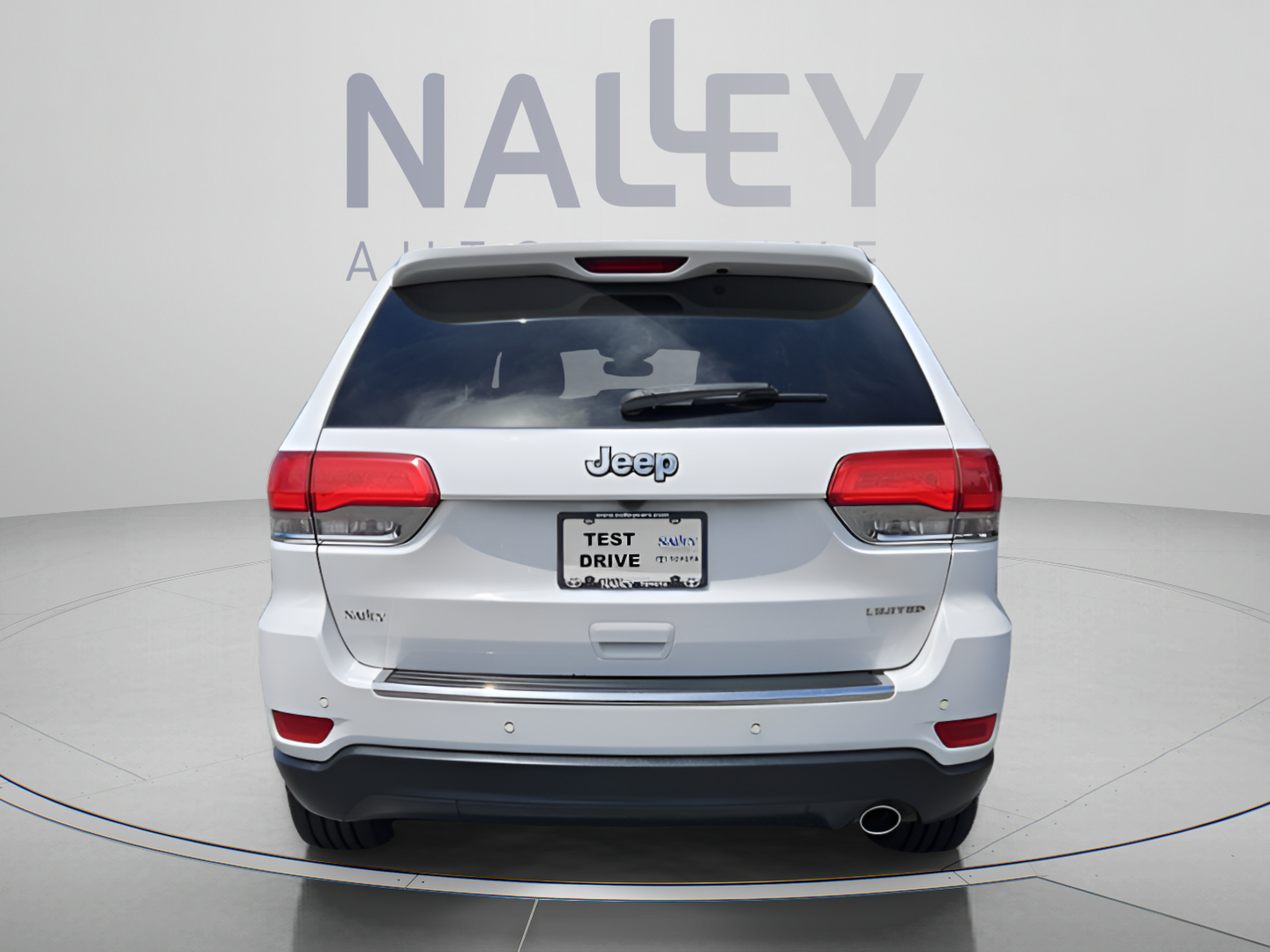 Used 2017 Jeep Grand Cherokee Limited RWD image 4