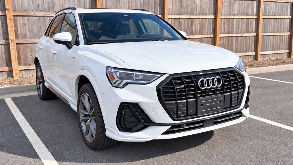 Used 2024 Audi Q3 2.0T Premium w/ Convenience Package
