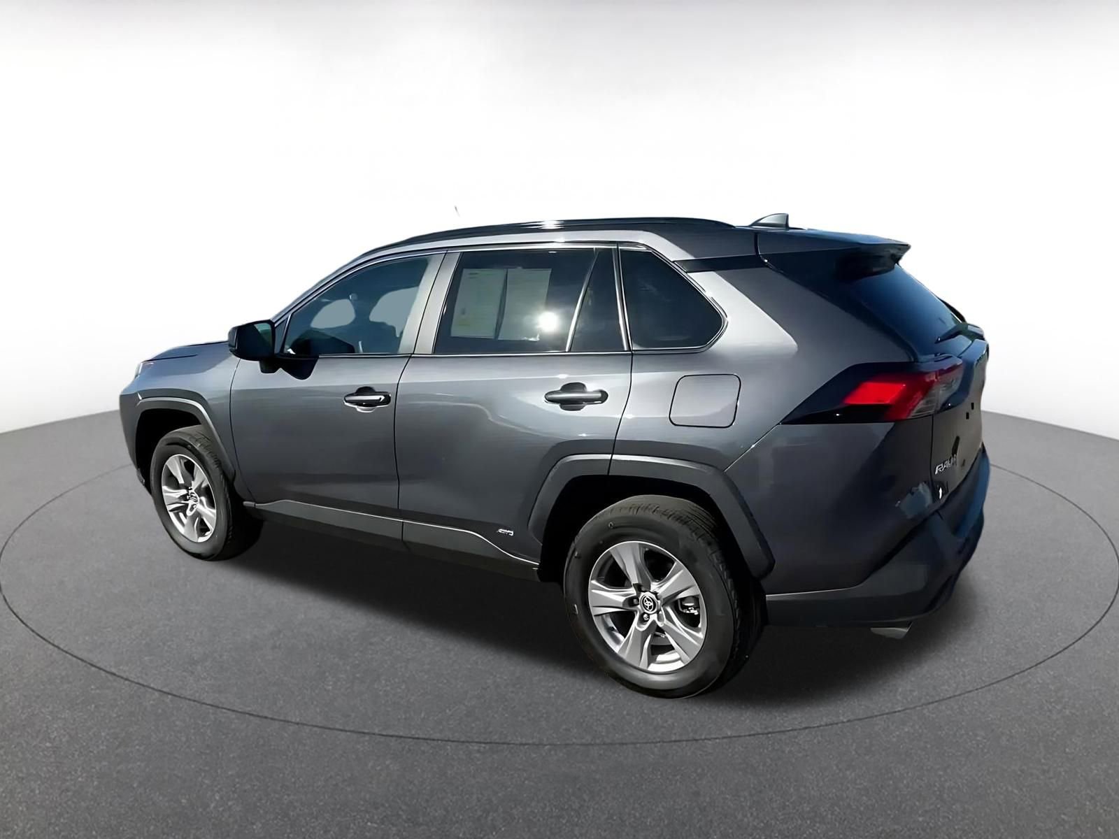 Used 2025 Toyota RAV4 LE image 9