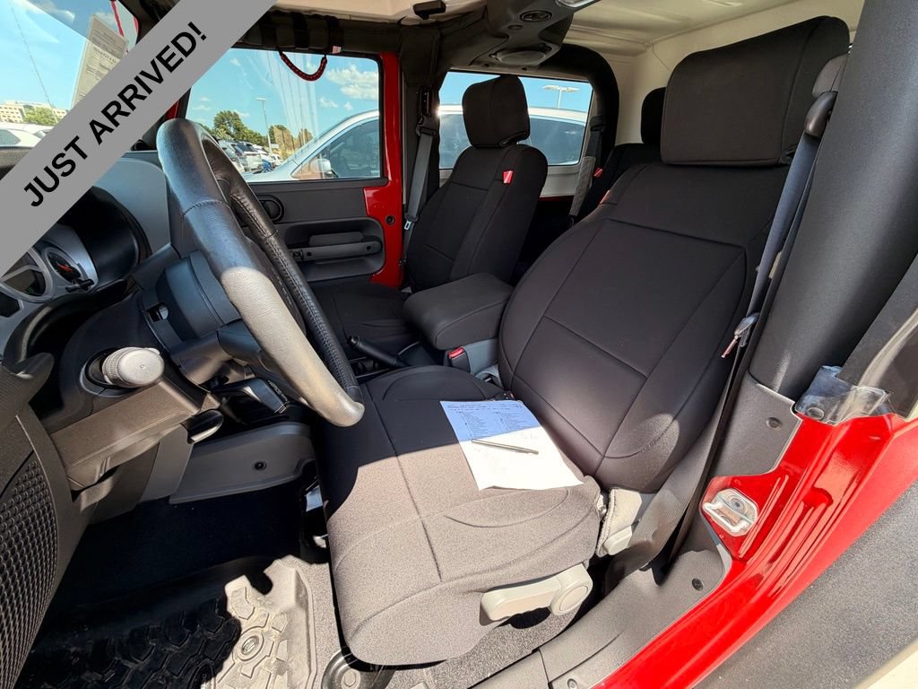 Used 2010 Jeep Wrangler Rubicon w/ PWR Convenience Group AWD/4WD image 12