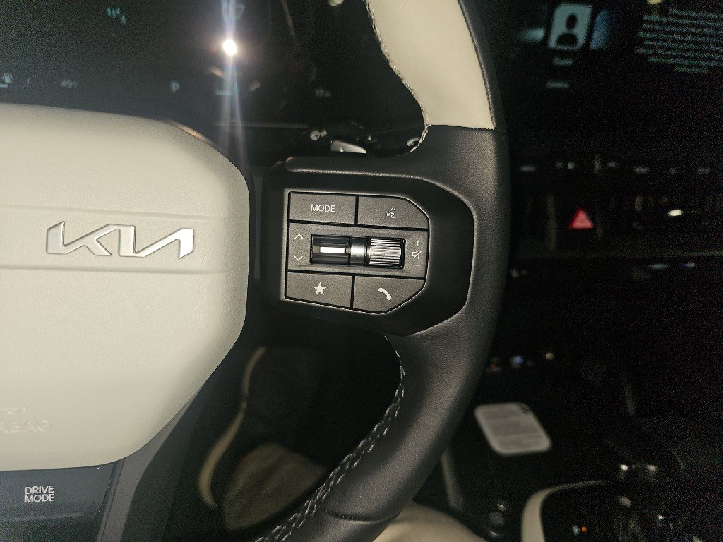 New 2025 Kia K4 GT-Line image 13