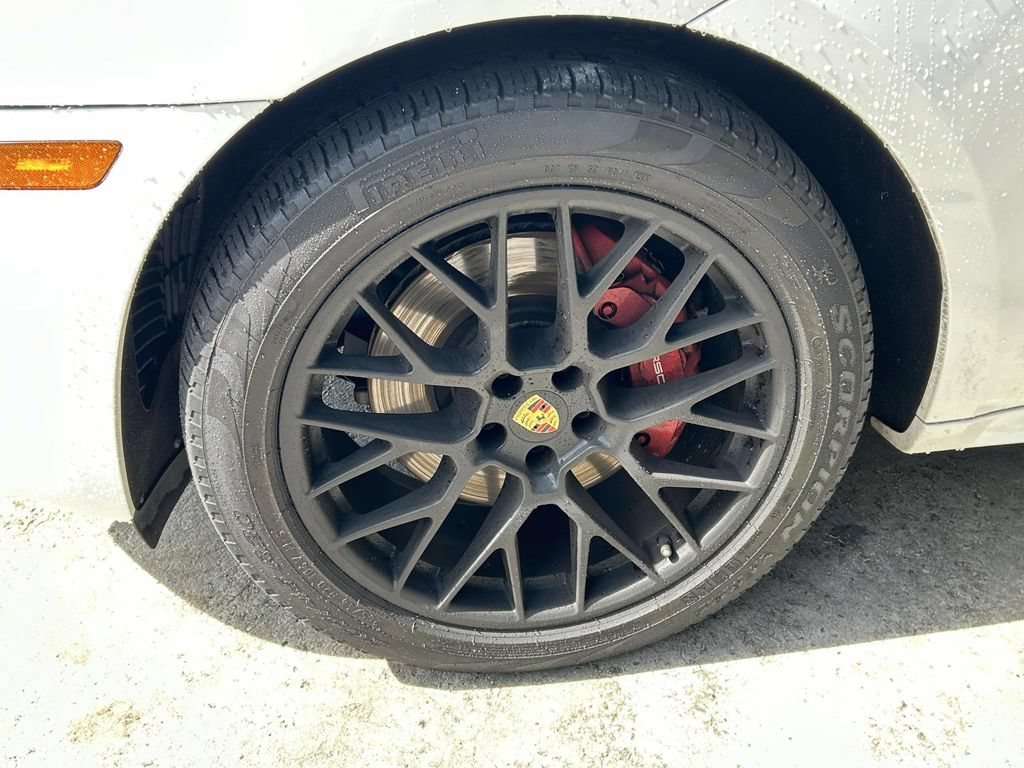 Used 2017 Porsche Macan GTS AWD/4WD image 9