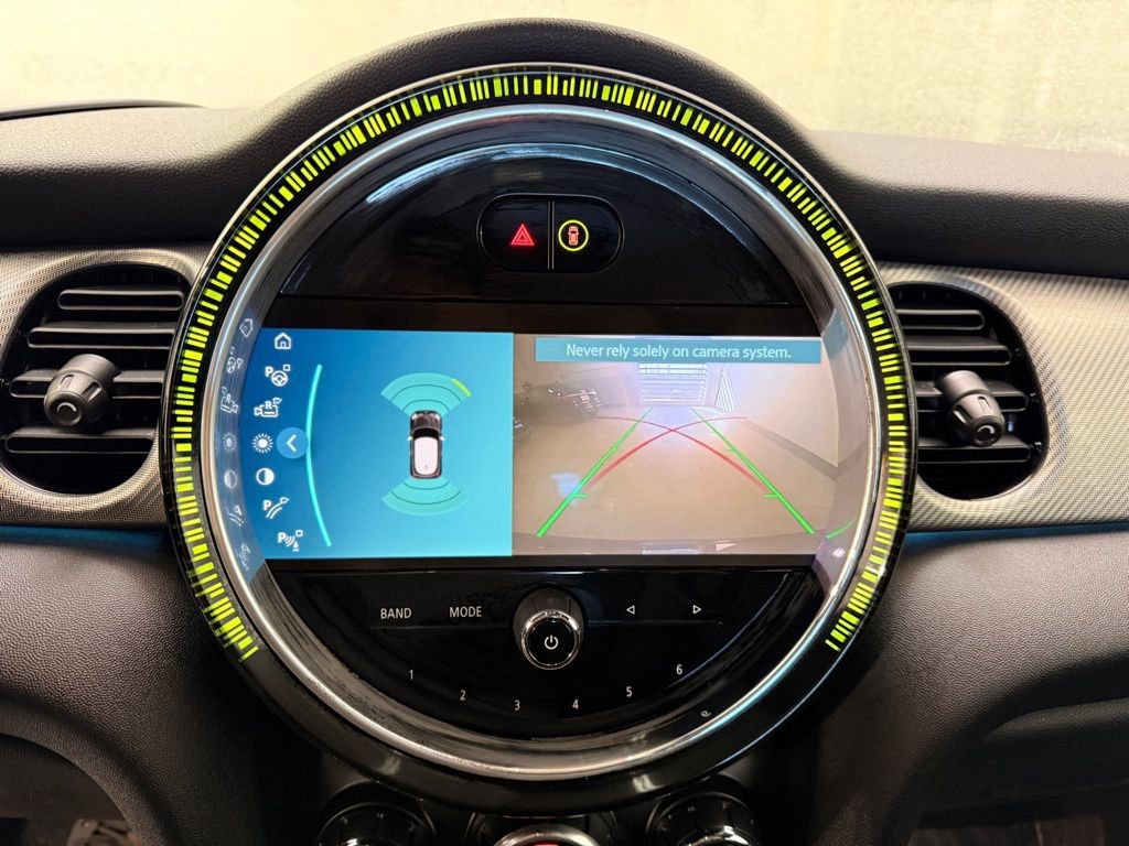 Certified 2024 MINI Cooper SE image 18