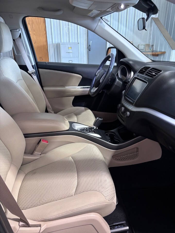 Used 2018 Dodge Journey SE w/ Safe & Sound Group AWD/4WD image 5