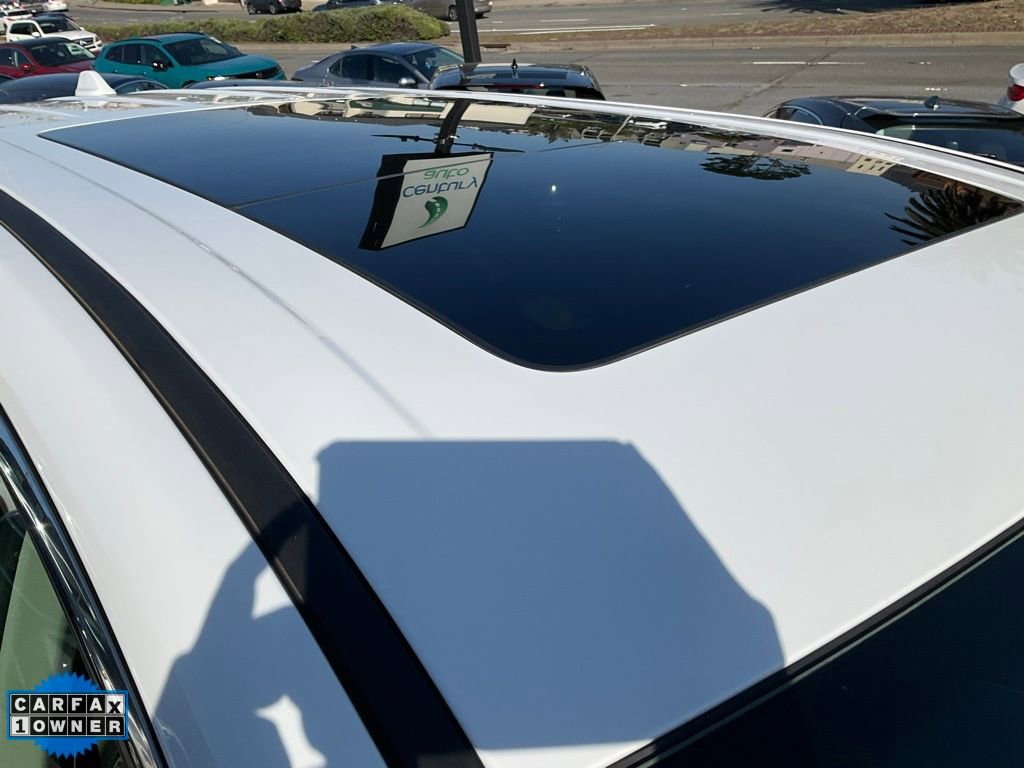 Used 2022 Chrysler Pacifica Limited w/ Uconnect Theater Family Group image 81