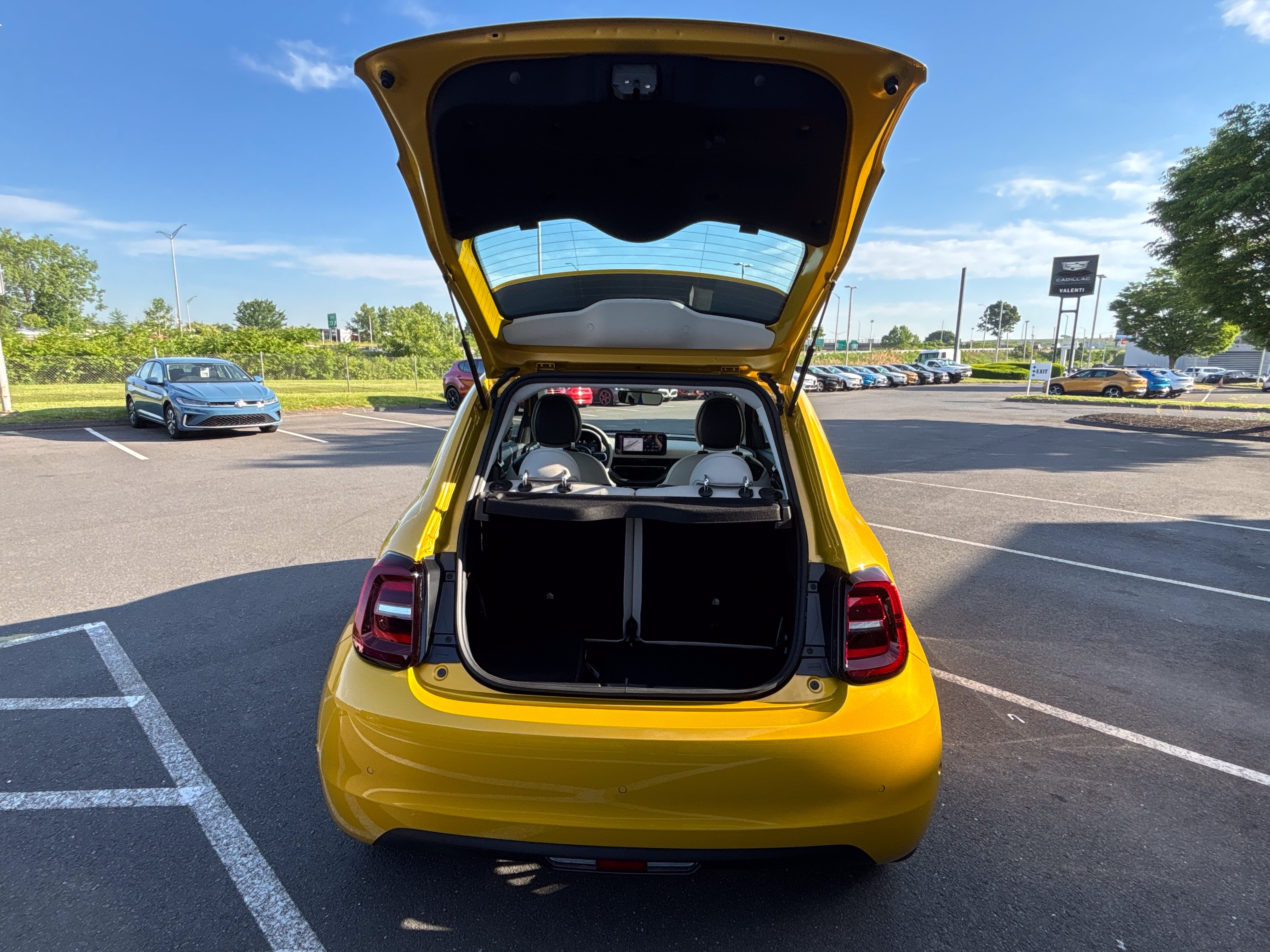 New 2026 FIAT 500 e Icona w/ Quick Order Package 21R FWD image 35
