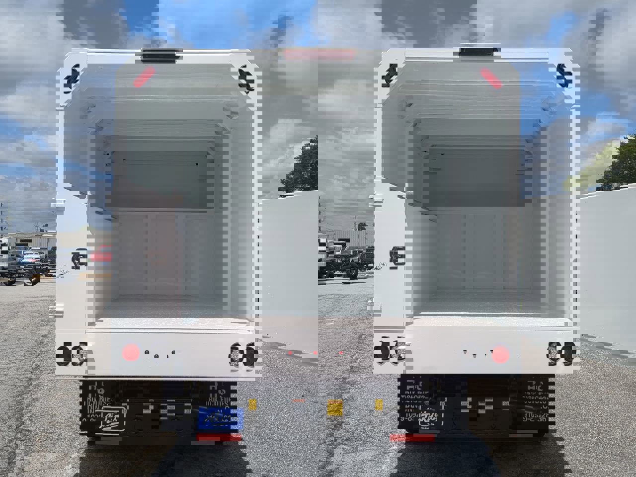 New 2025 Ford F550 2WD Regular Cab Super Duty image 11