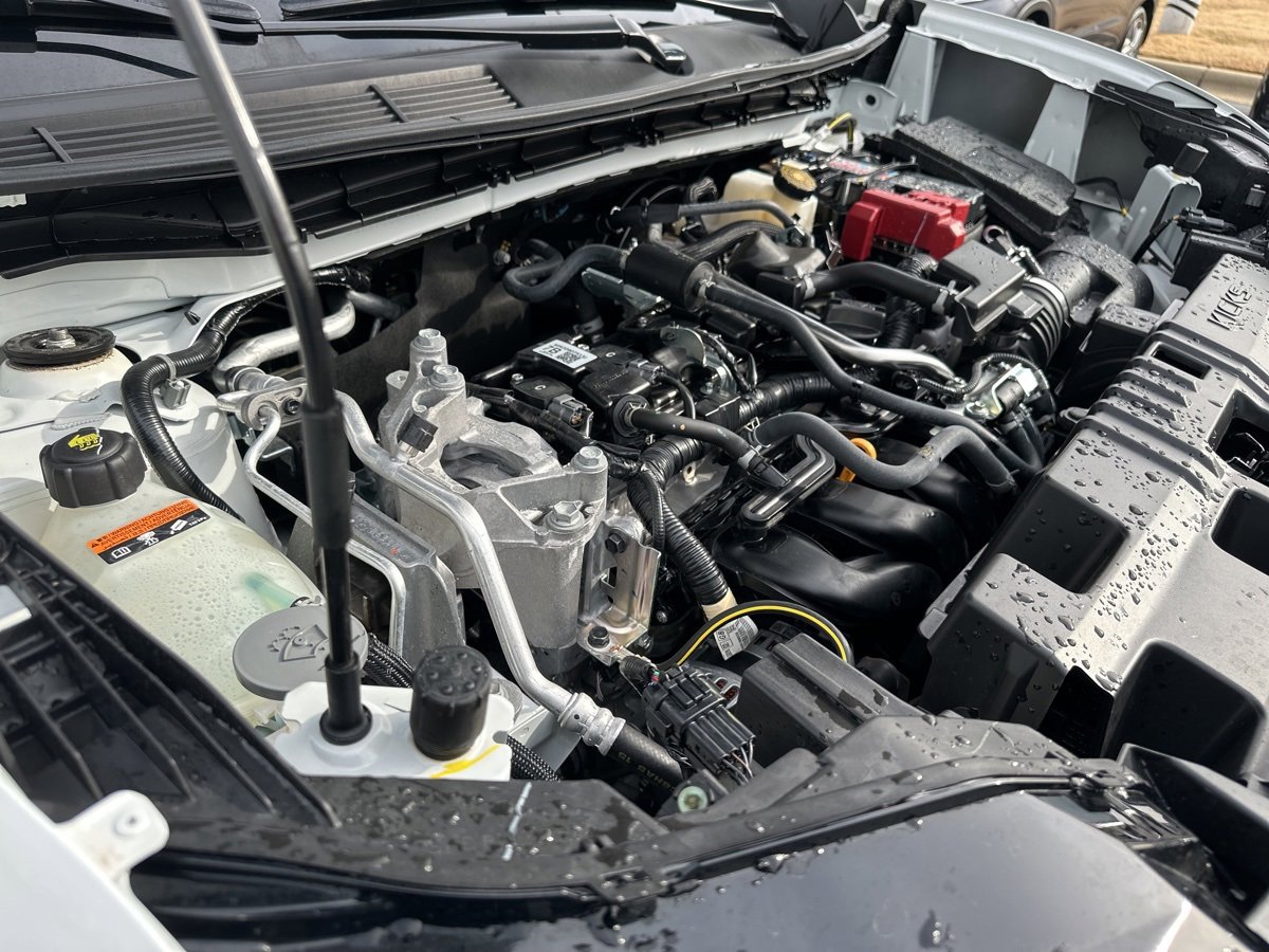 Used 2025 Nissan Kicks SR image 30