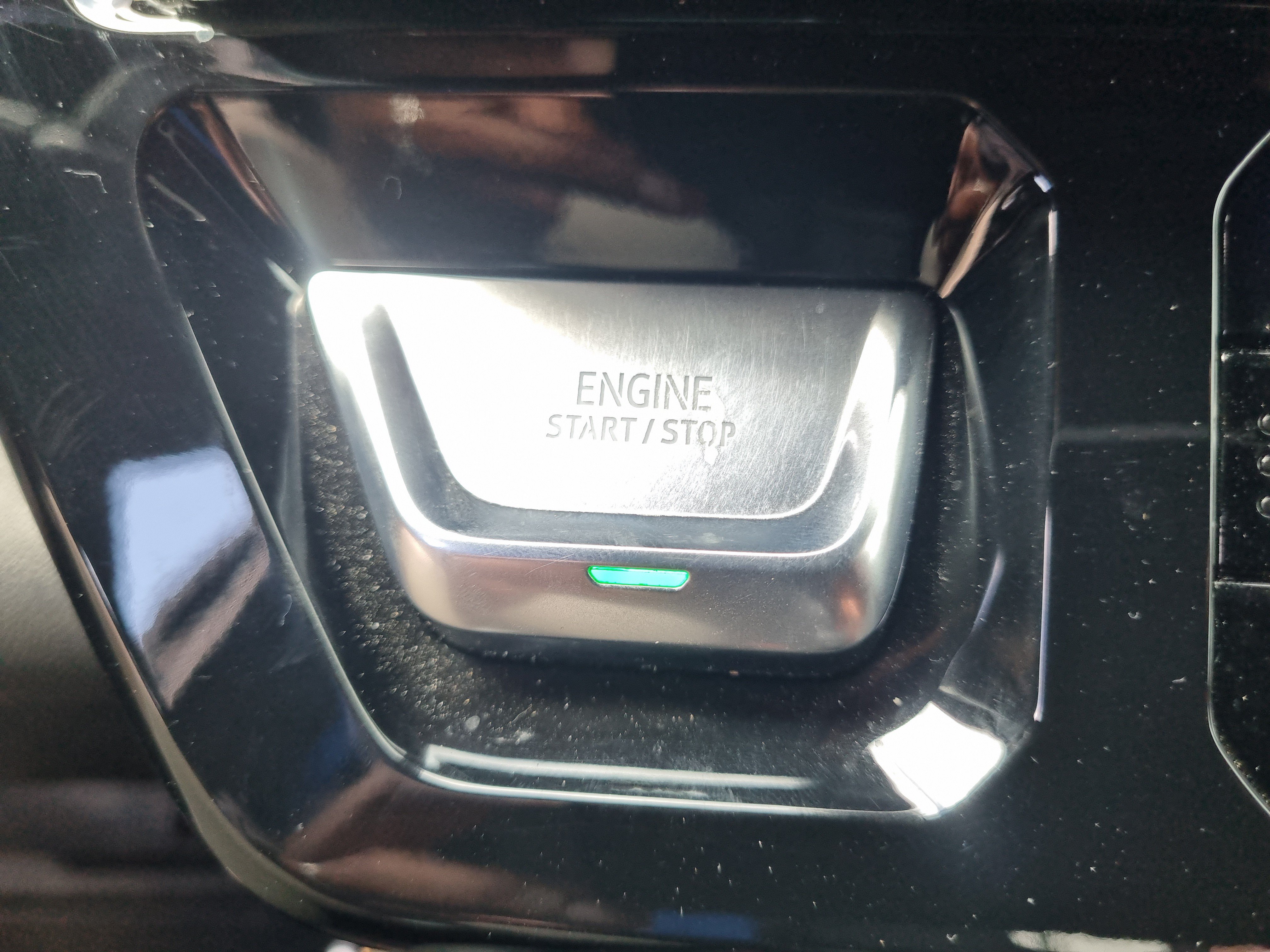 Used 2024 GMC Sierra 1500 AT4 w/ Technology Package AWD/4WD image 32